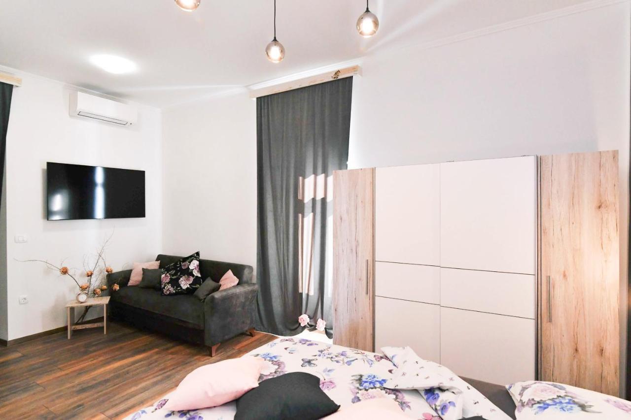 Apartment Carissima-Direct On Sea, Lovran-Opatija Dış mekan fotoğraf