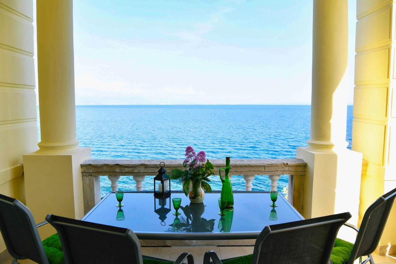 Apartment Carissima-Direct On Sea, Lovran-Opatija Dış mekan fotoğraf