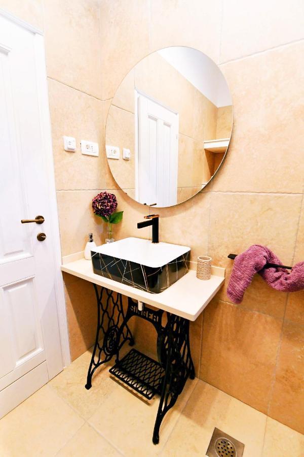 Apartment Carissima-Direct On Sea, Lovran-Opatija Dış mekan fotoğraf